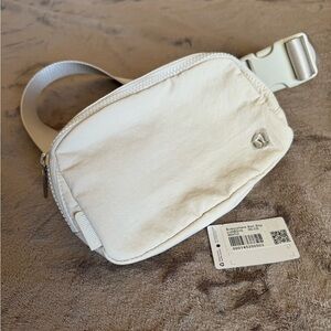 Authentic Lululemon Everywhere Belt Bag 1L